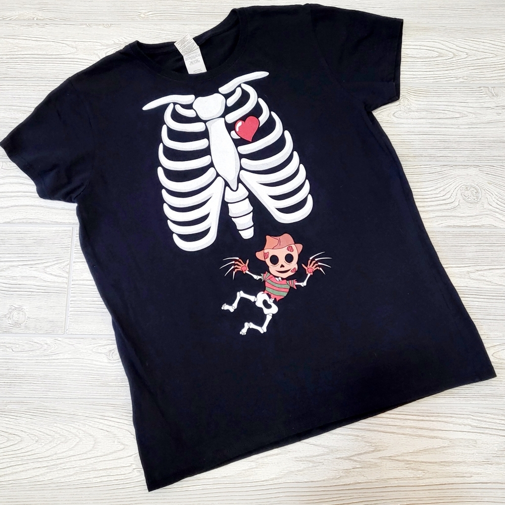 Maternity Funny Halloween Tshirt Size LG Black Nightmare Freddy Pregnancy Bump